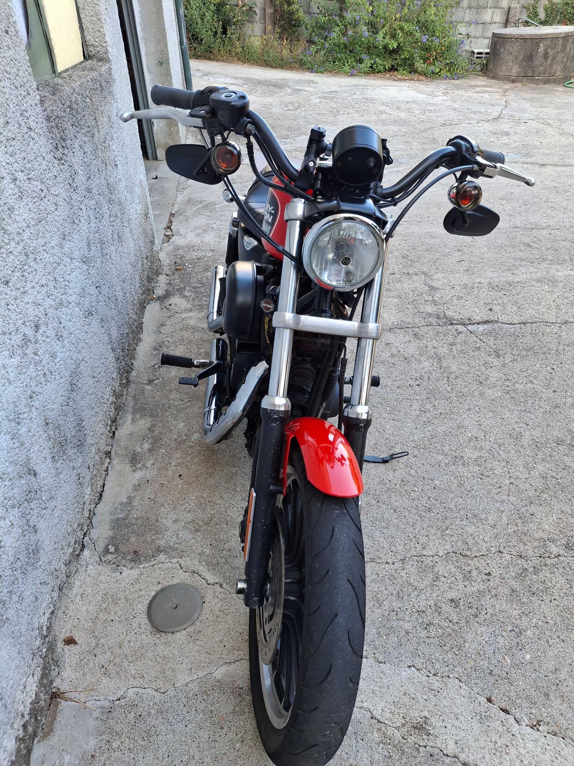 Harley Davidson 883R