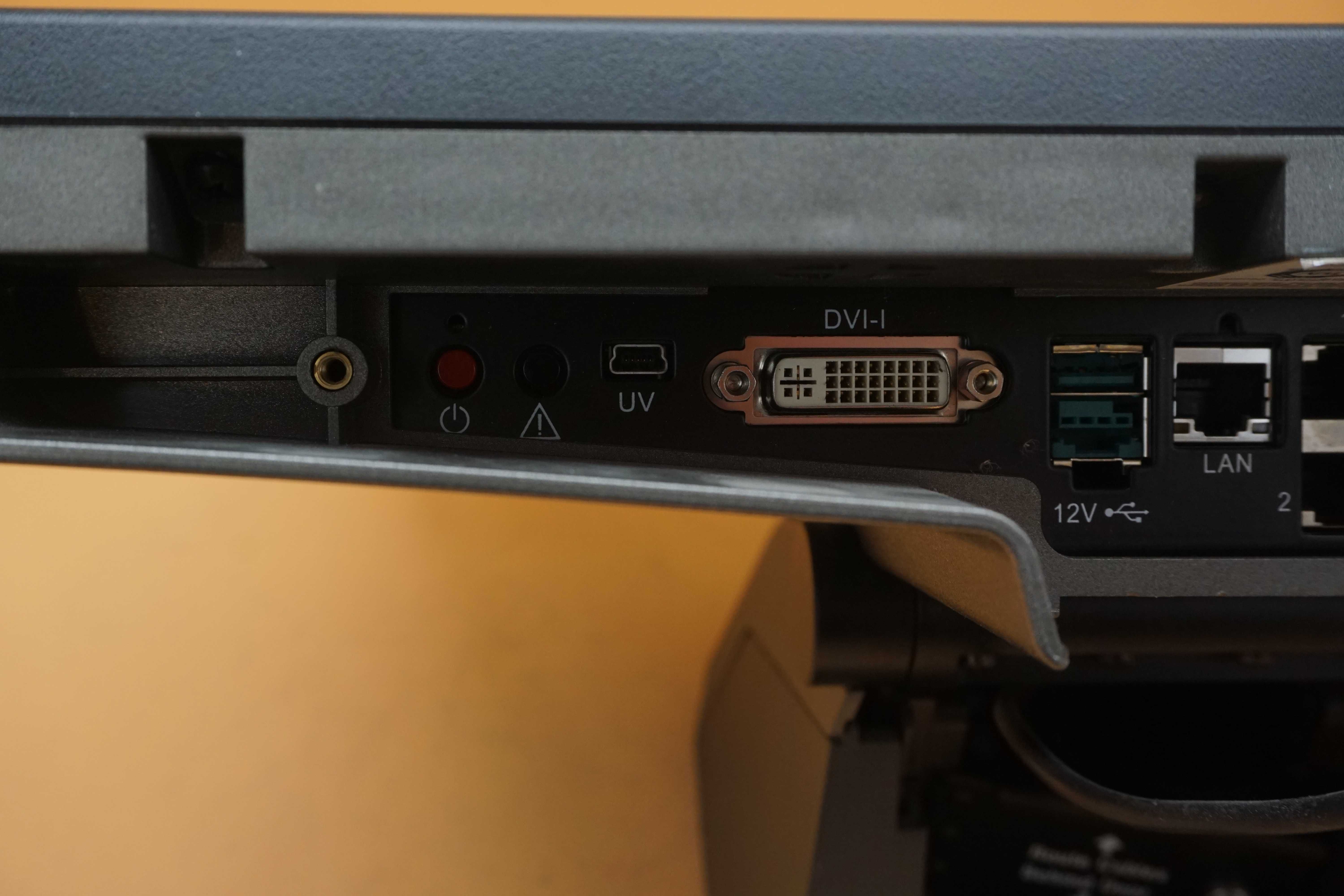 POS NCR ATOM D2560 4GB Windows XP