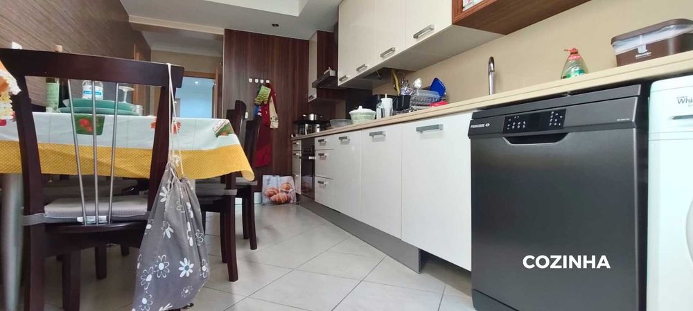 Vende-se T3 no Montijo - Localização Prime Todo o Conforto