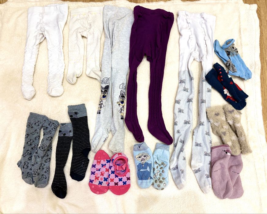 Отдам колготы, носки для девочки