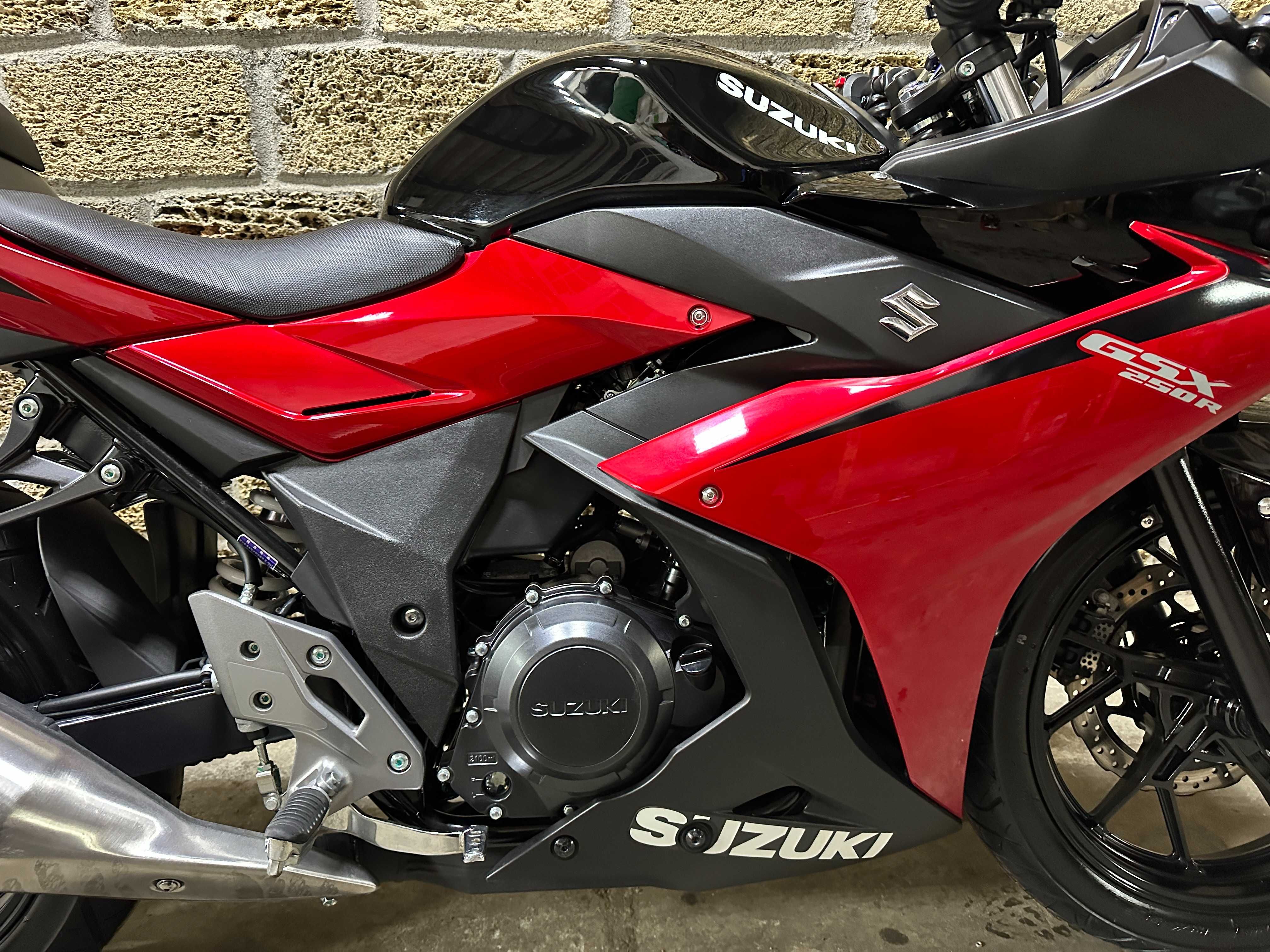 Suzuki GSX 250 R Без пробега по Украине