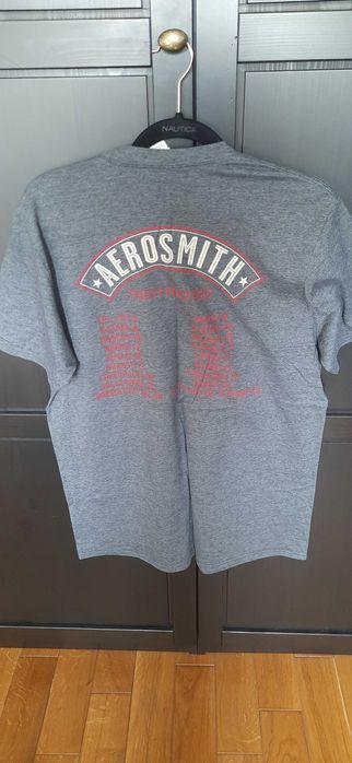 Oryginalny t-shirt w szarym z trasy zespołu Aerosmith
