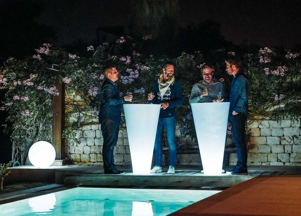 Mobiliario led mesas e bares