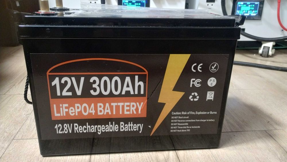 Do pieca CO Akumulator 12V LCD Life Po4 300Ah z ładowarką do ups