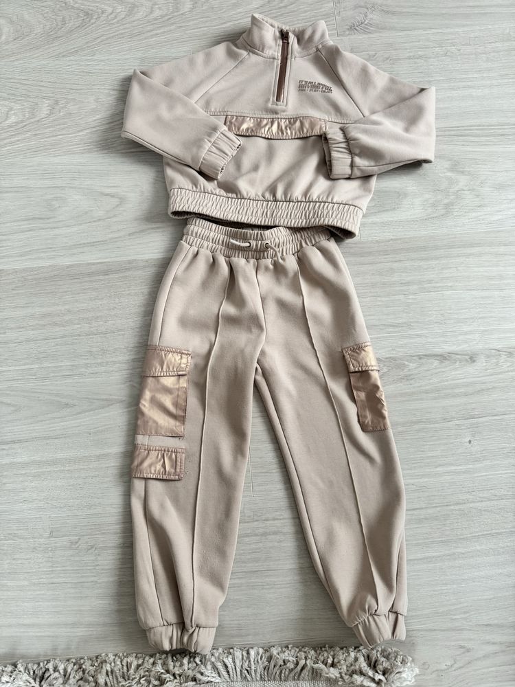 Zara 116 cm костюм