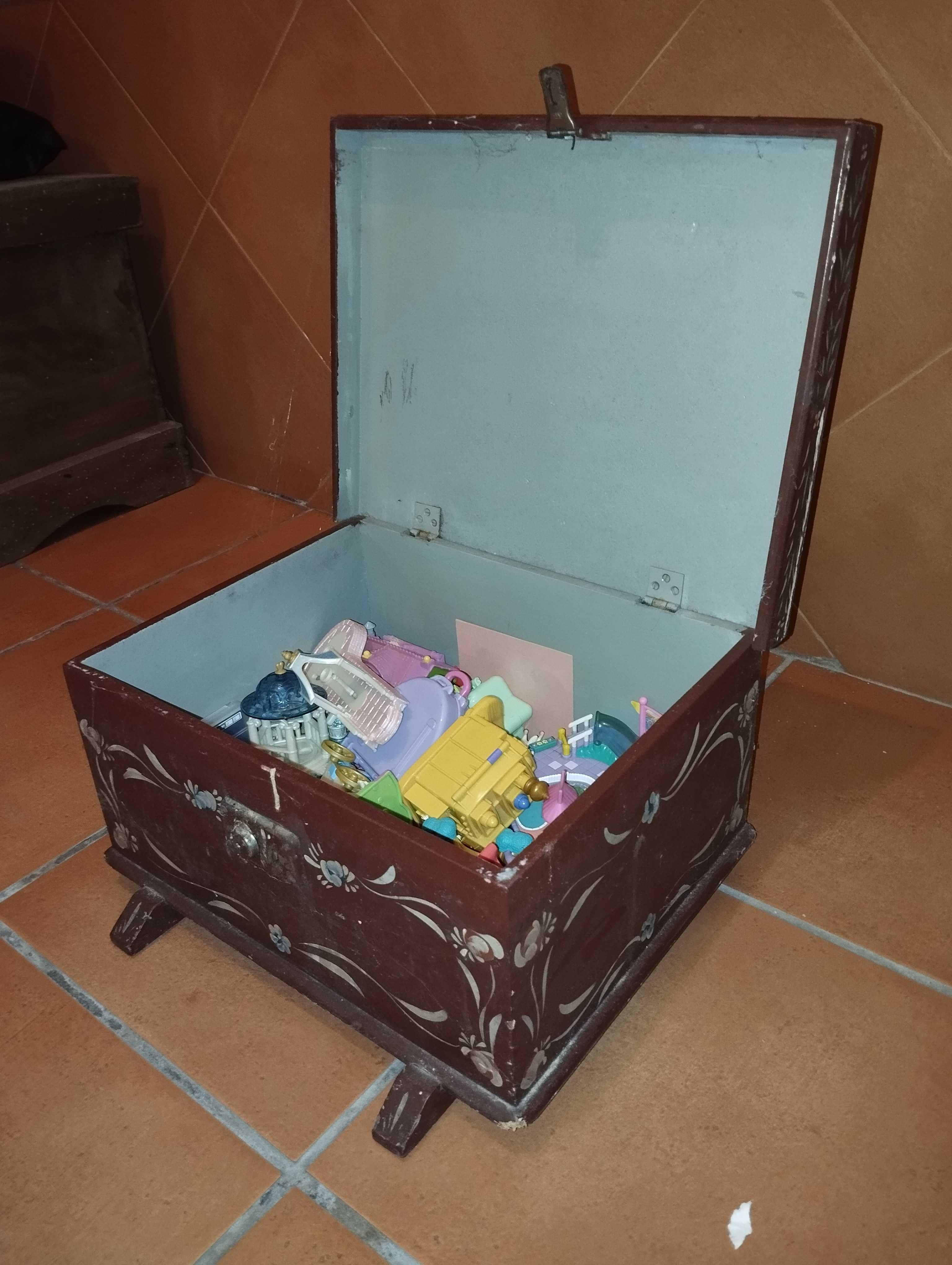 Cadeira e Bau - Mobilia Alentejana