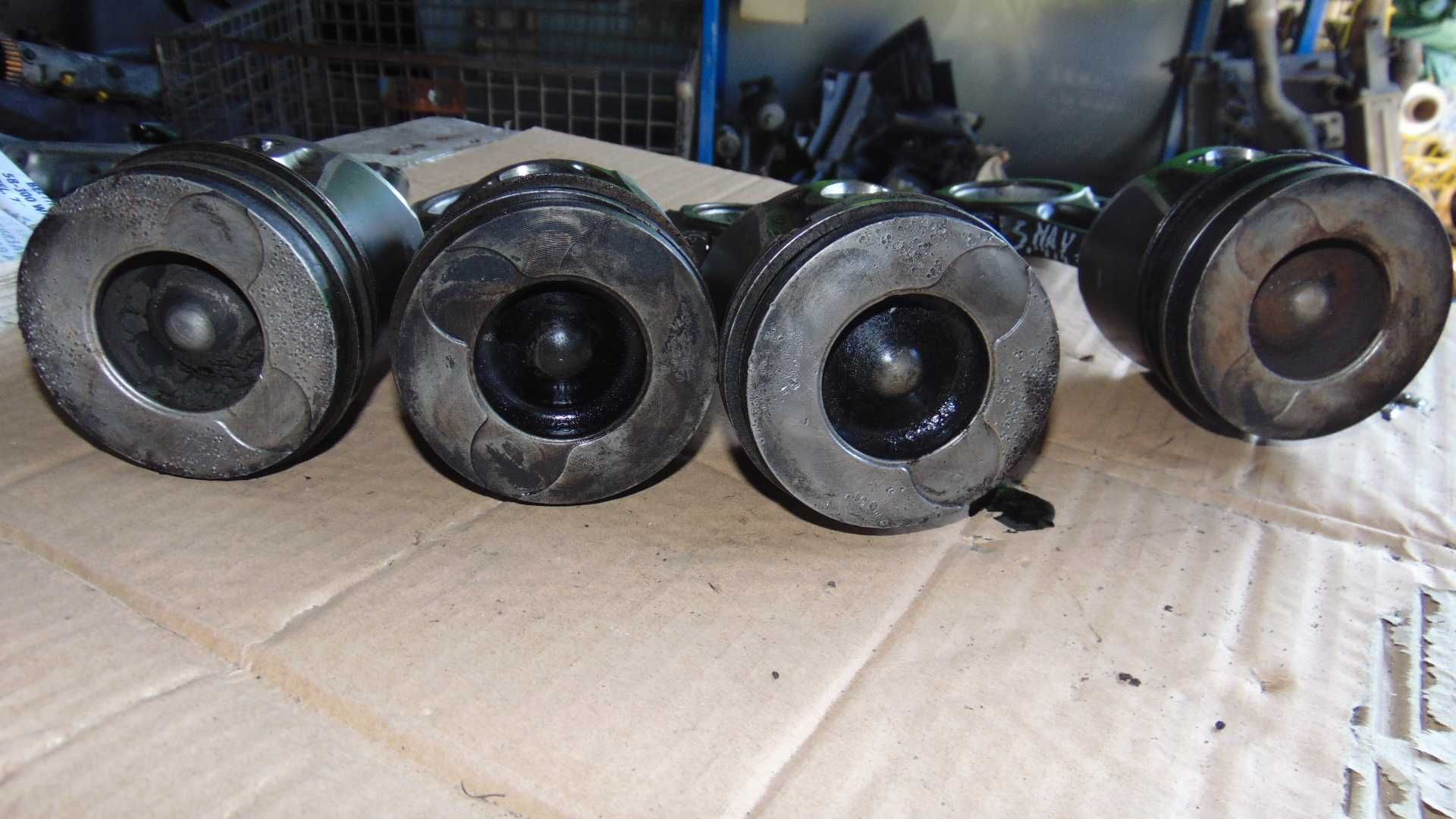 Lip55 Tłok + korbowód ford s max galaxy mondeo mk4 2.0tdci 140km