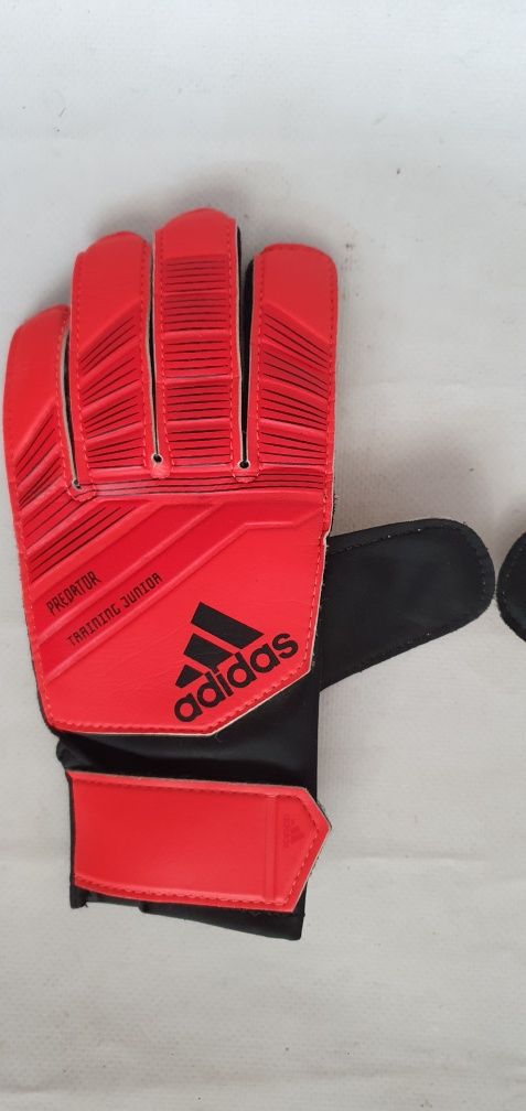 Перчатки вратаря Adidas Predator  original,  22  см