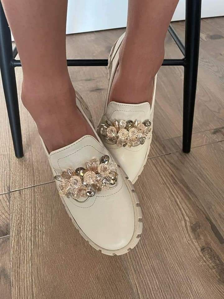 Eleganckie espadryle z ozdobą naturalna skóra kolory