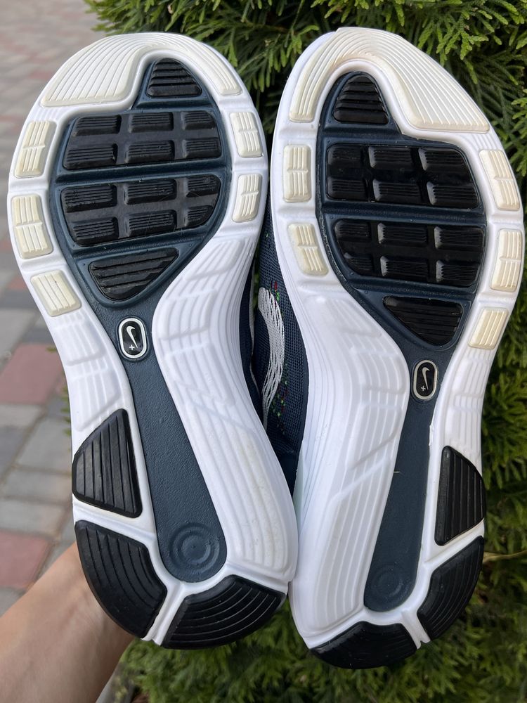Оригінальні кросівки,  кроссовки Nike Lunarglide 5  розмір 37,5