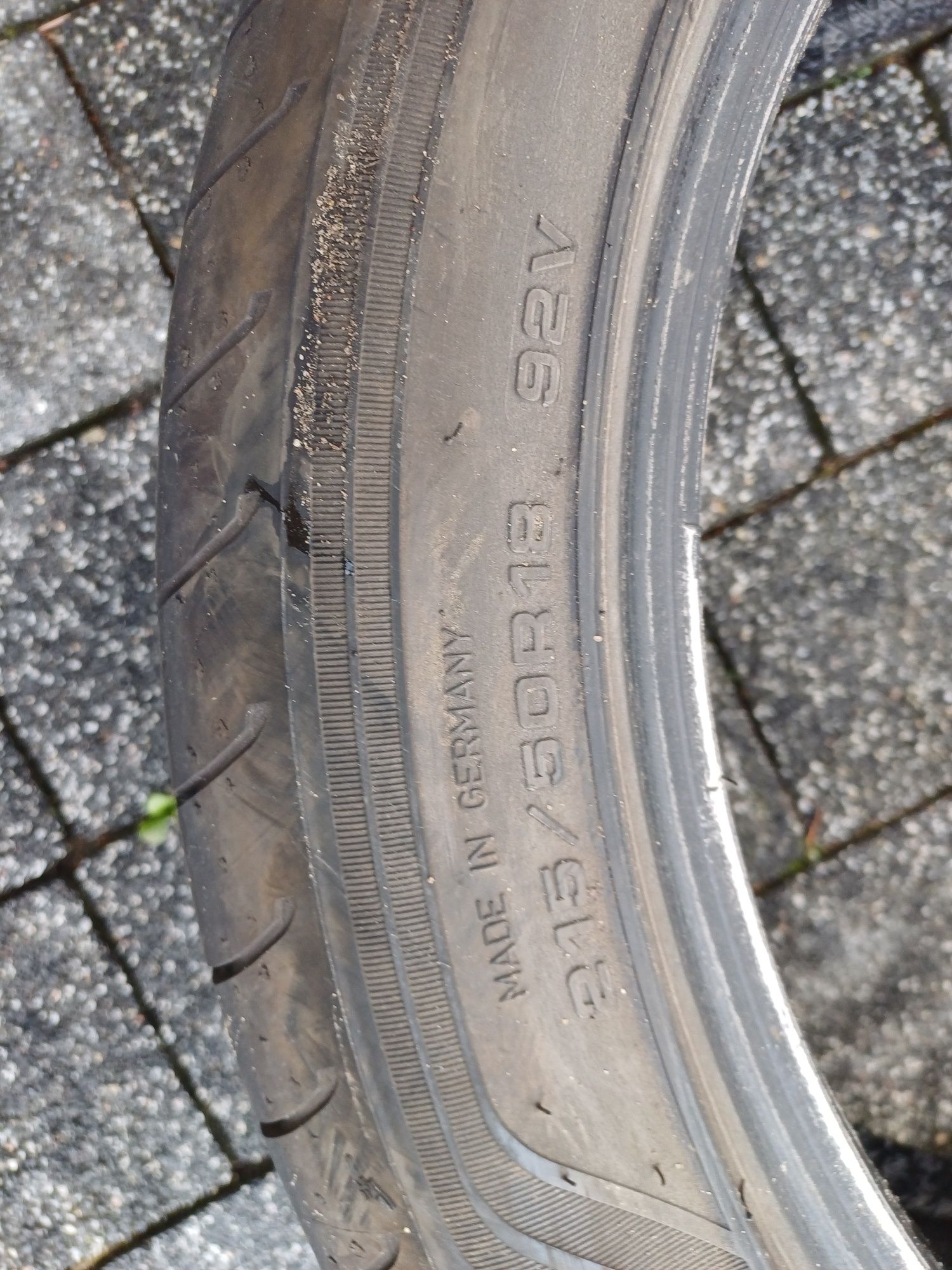 Para opon letnich goodyear 215/50/18