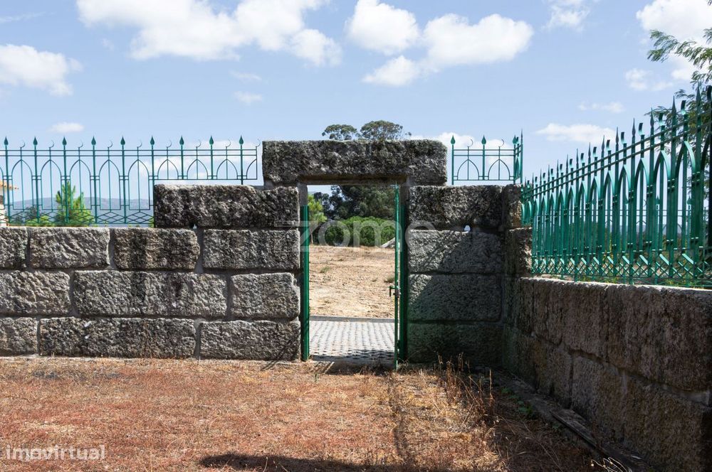 Propriedade Única no Norte de Portugal-Deslumbrante Quinta de 17 HA