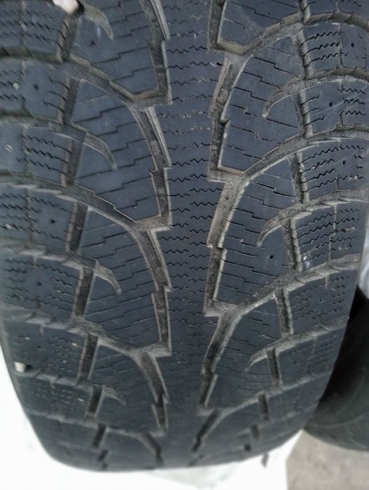 Продам резину  Hankook 255/55 R18