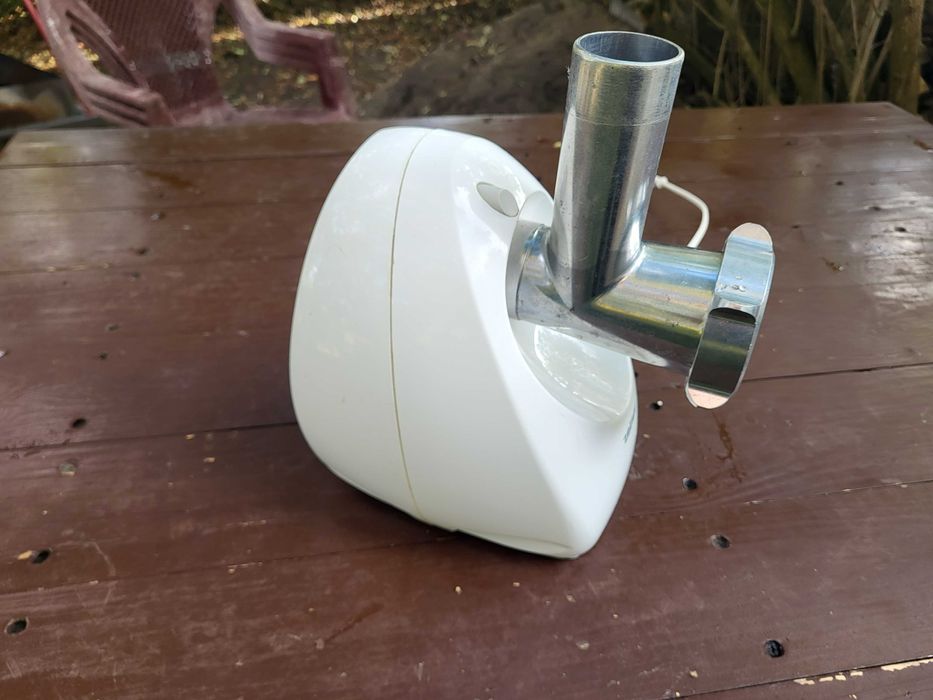 Maszynka do mielenia mięsa warzyw Zelmer ZMM4098W 1900w
