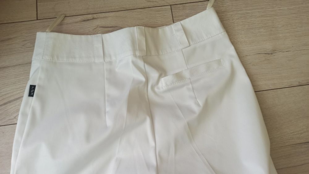 Spodnie białe eleganckie rozmiar s