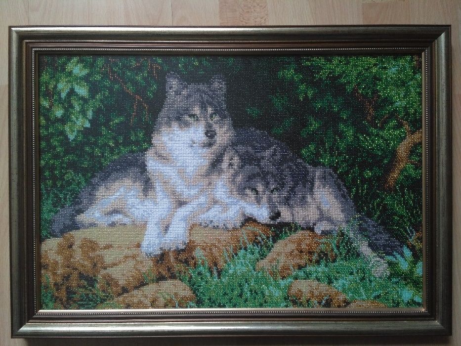 Картина вышитая бисером волки