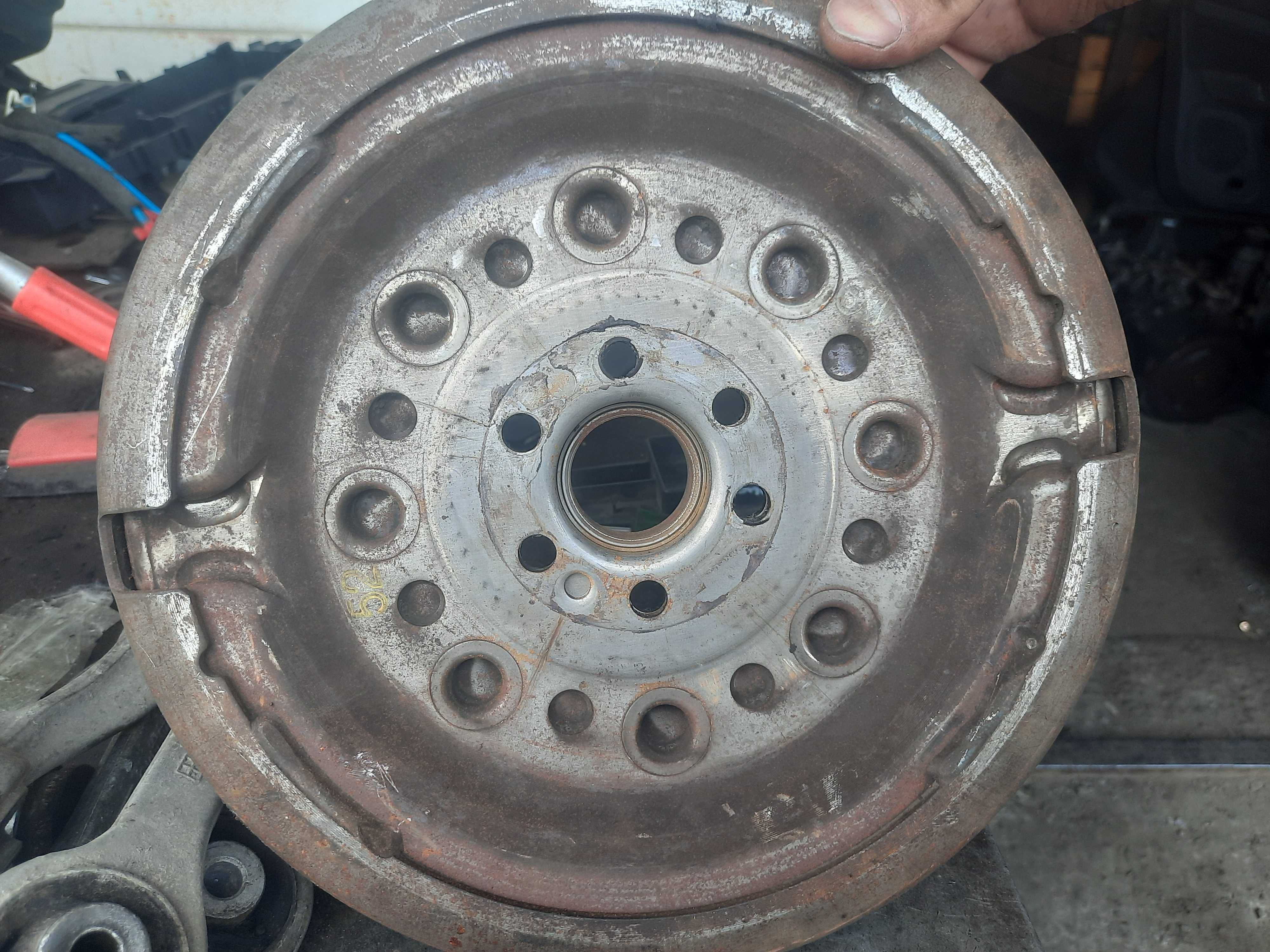 Продам двухмассовый  маховик Pasat 1.9. TDI