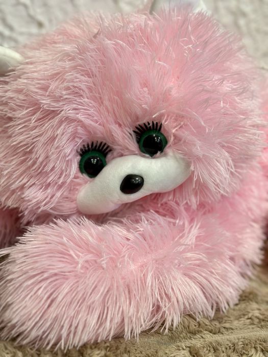 М’яка іграшка — рожева пухнаста кицька, 50 см.