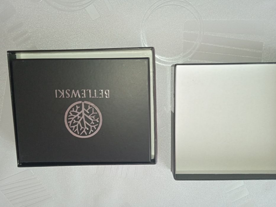 Продам визитницу