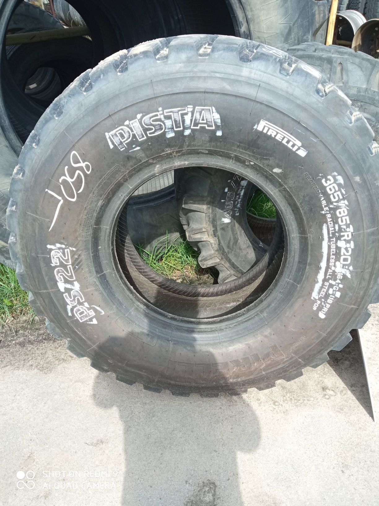 365/85R20 Pirelli PS22 Opona używana rolnicza przemysłowa