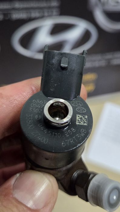 Форсунка Kia Sportage Спортейдж Hyundai Tucson Туксон 2.0 2006-10