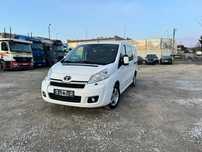 Toyota Proace  Z Pułkami