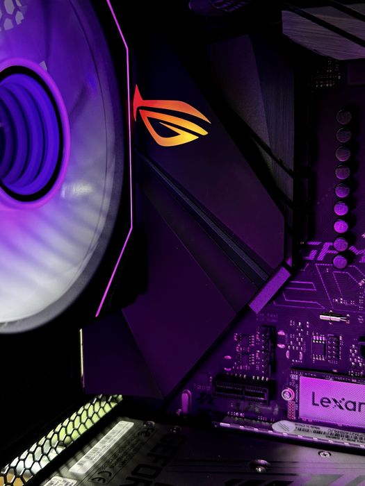 Profejsonaly Komputer Gamingowy RYZEN 7 5700X / RTX 3080 z monitorkiem