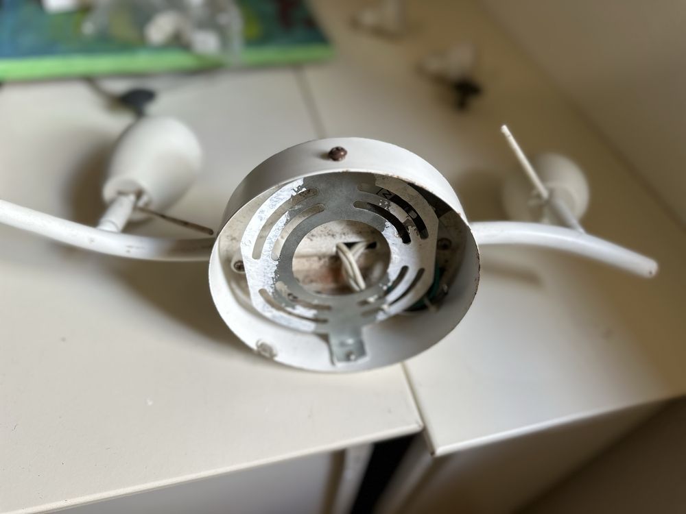 Candeeiro de dois suportes de lampada