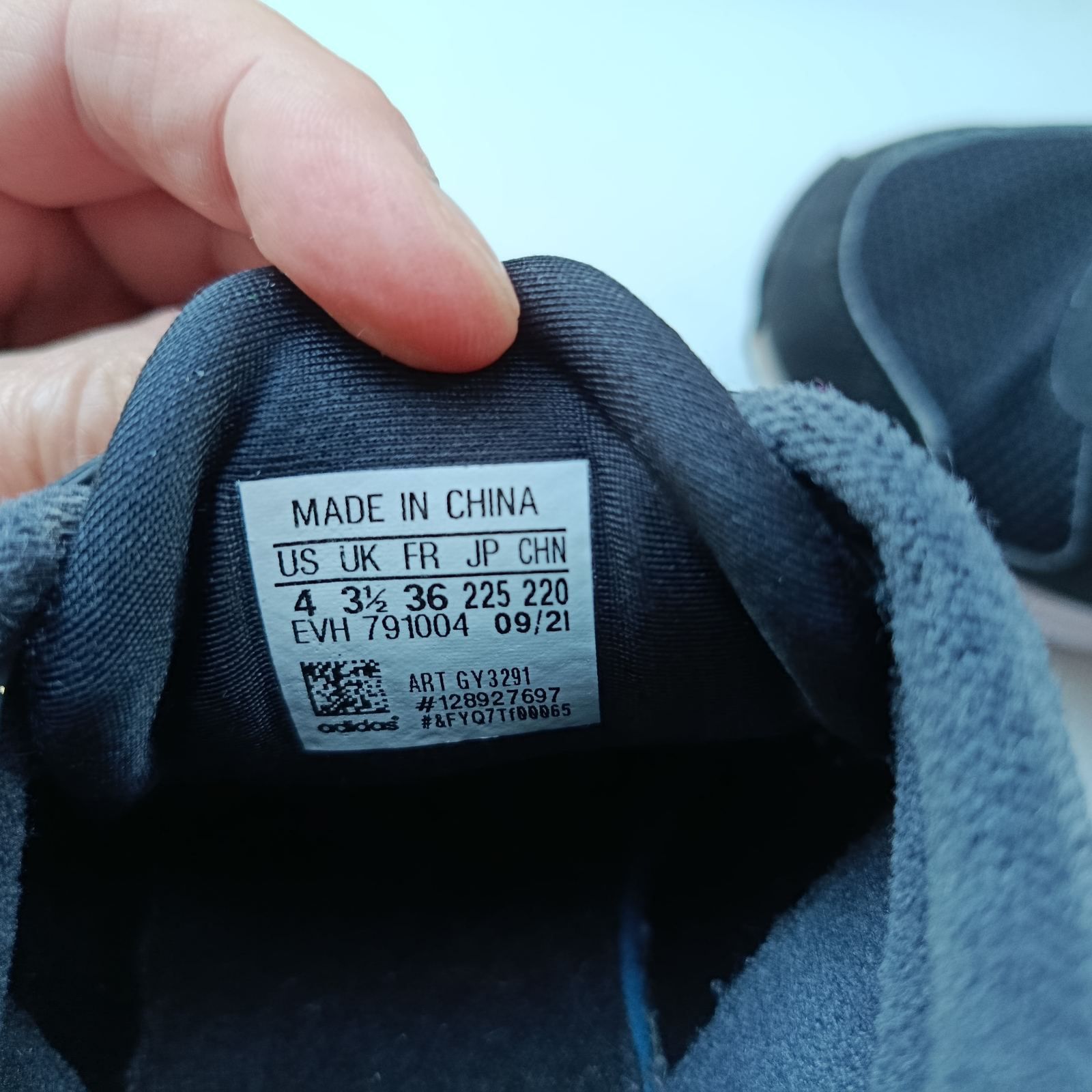 Кросівки ADIDAS ZX_ 700_ 140 розмір 36. Оригінал