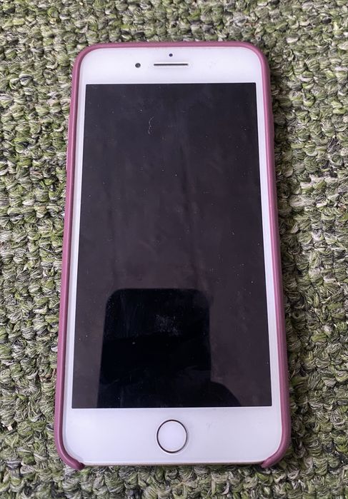 Продам Iphone 7+