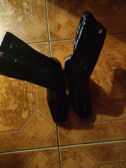 Buty na obcasie czarne