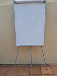 Quadro branco e flipchart