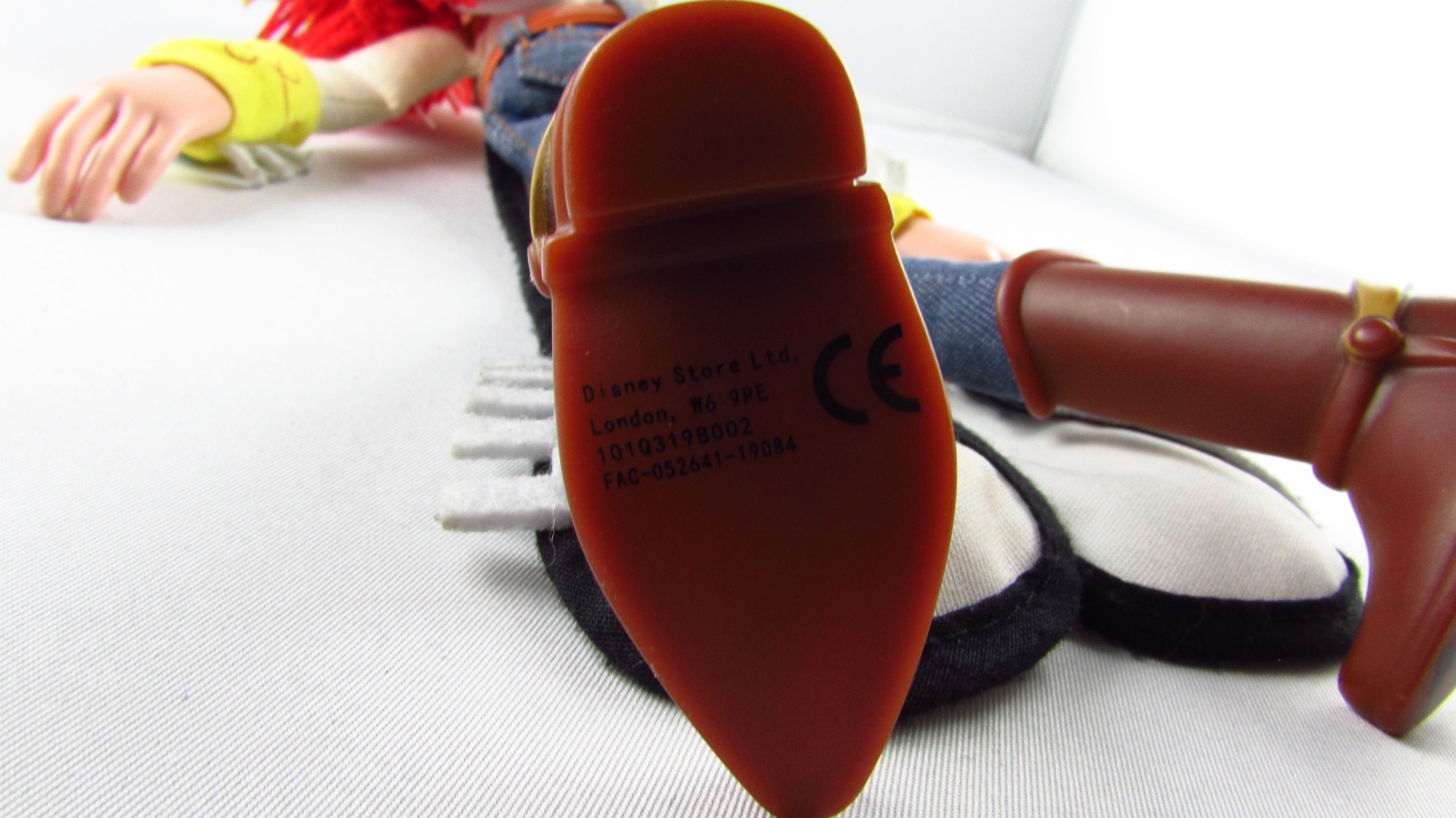 DISNEY PIXAR Toy Story Kowbojka Figurka Jessie Yodeling Cowgirl Mówiąc