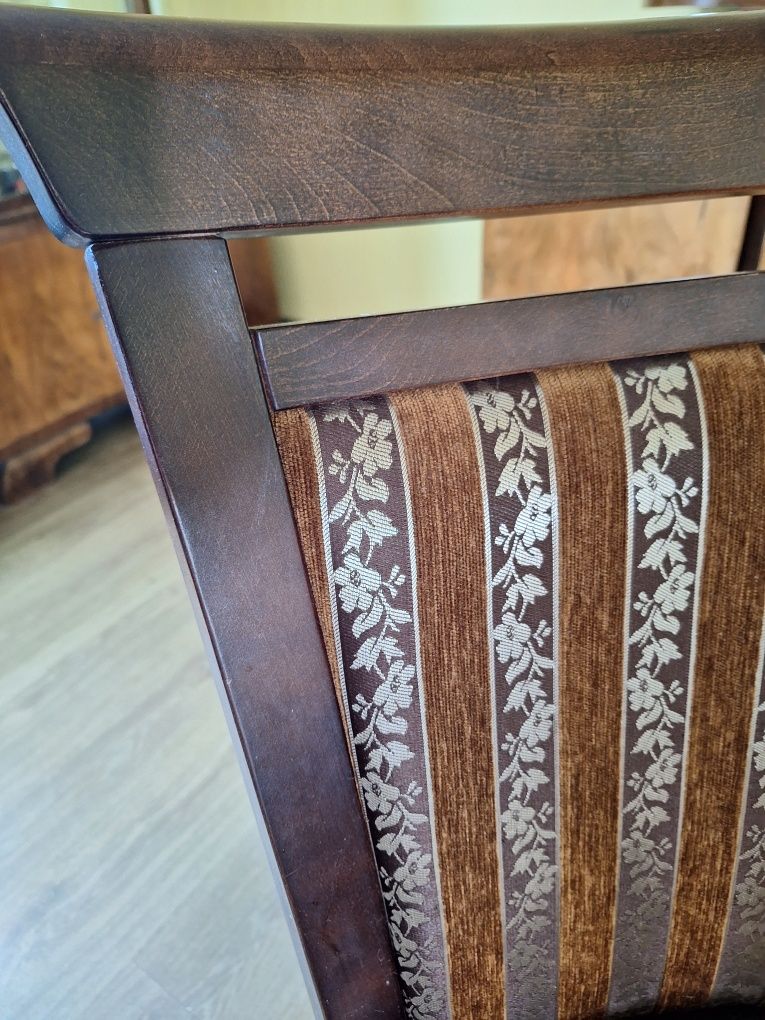 Krzesło tapicerowane bukowe