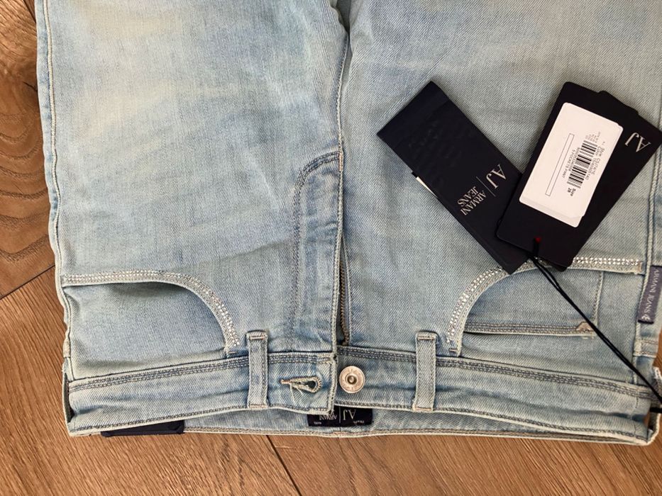 Jeansy Armani niebieskie