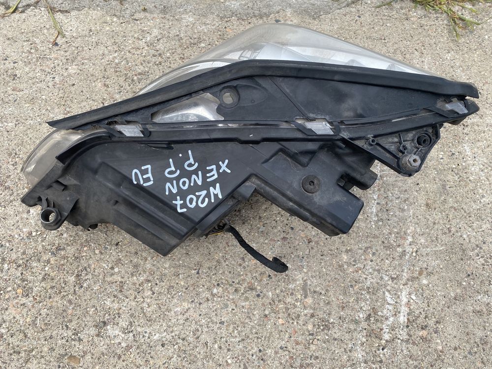 mercedes W207 lampa xenon bixenon prawy przód kompletna