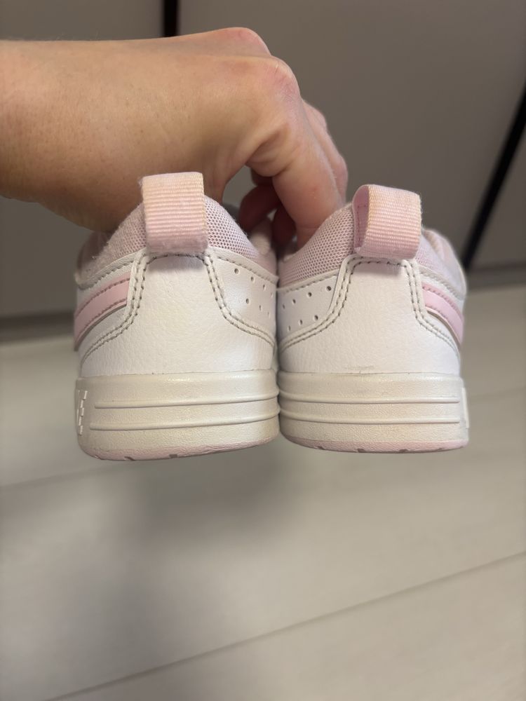 Кросівки Nike р.33