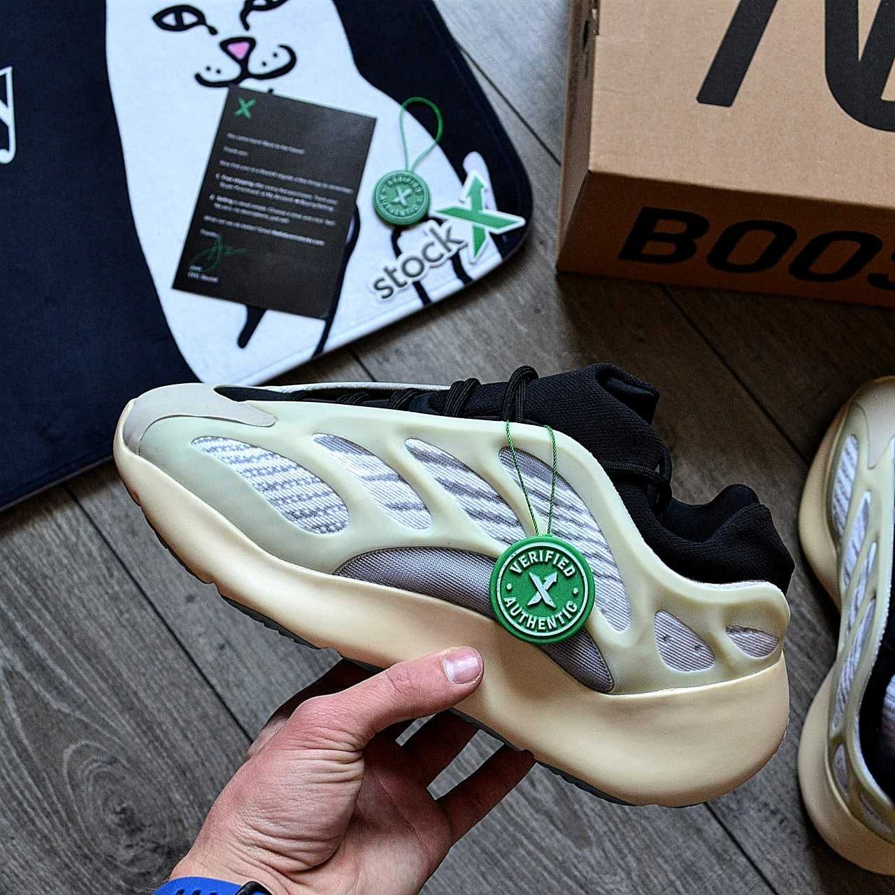 Buty adidas Yeezy 700 V3 'Azael'  rozmiar 36-45