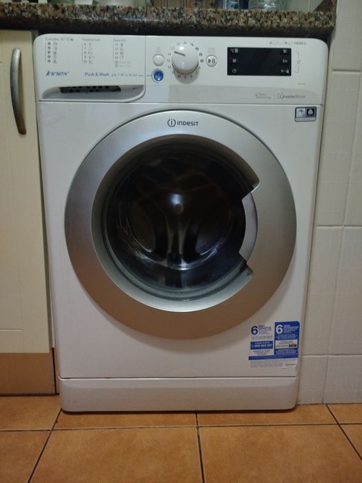 Máquina de lavar roupa Indesit