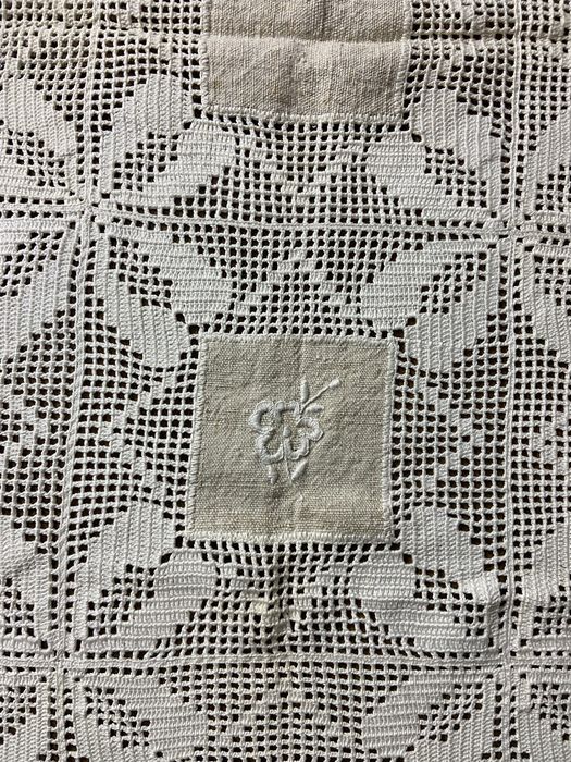 2 Toalhas de mesa novas de renda crochet