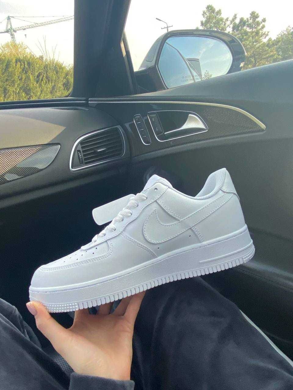 Кросівки Nike Air Force 1 07 White Premium (35-45 розміри)