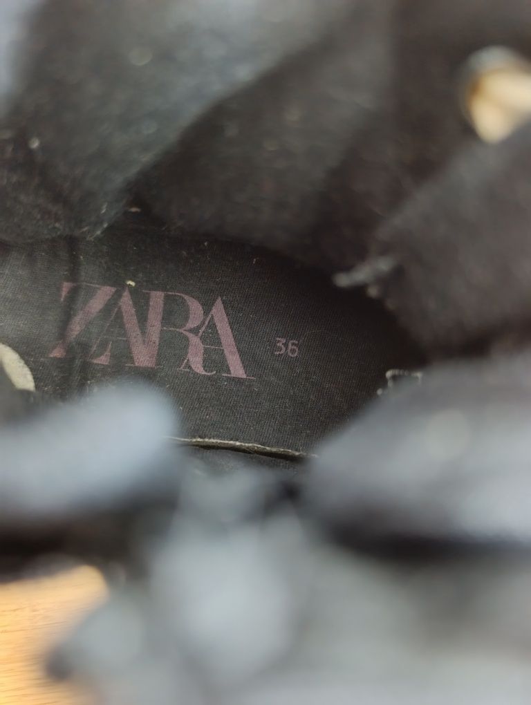 Ботінки Zara  36 розм