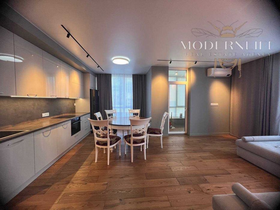 Файна Таун Продаж 3  кімнатної квартири