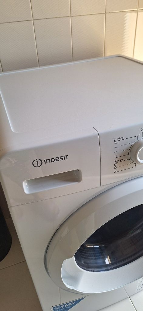 Máquina de Secar INDESIT