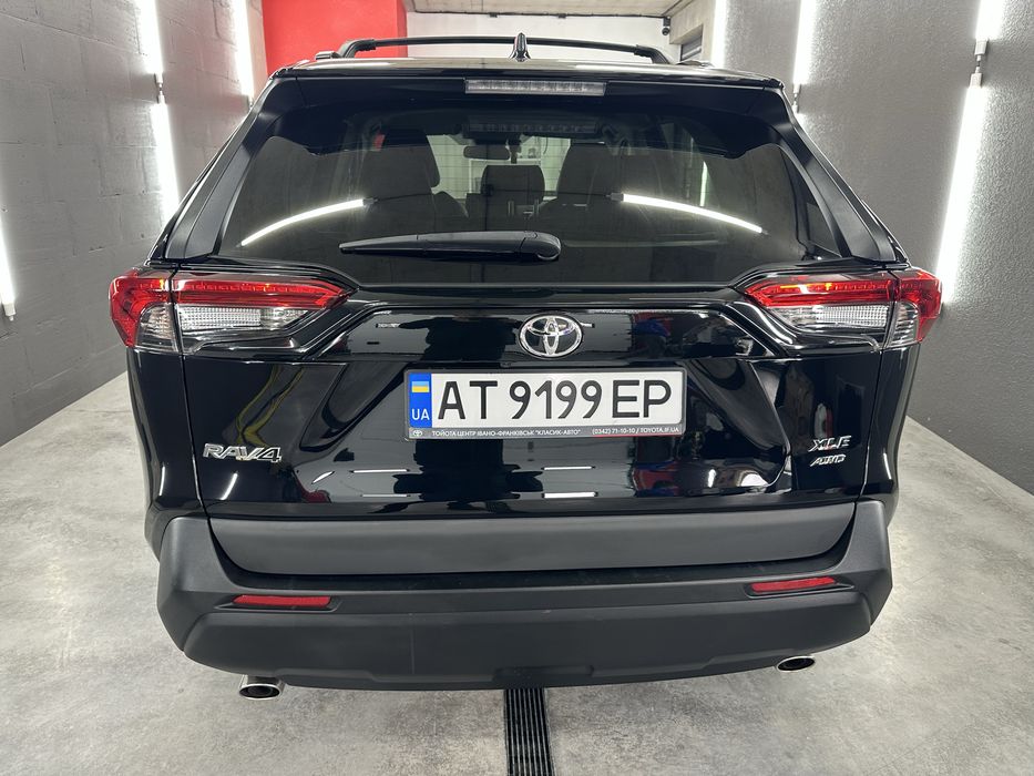 Тойота рав 4  від власника