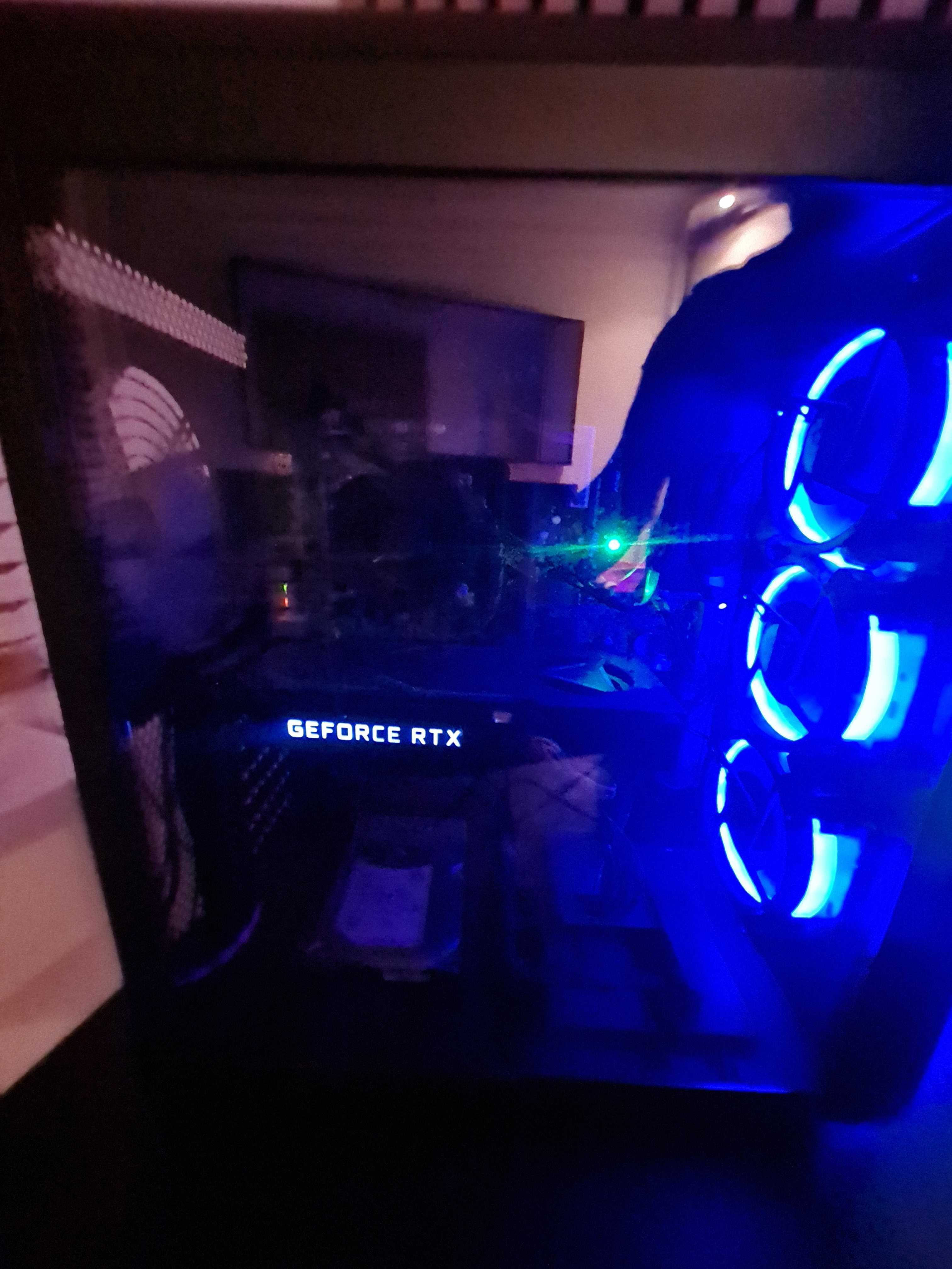 komputer z monitorem