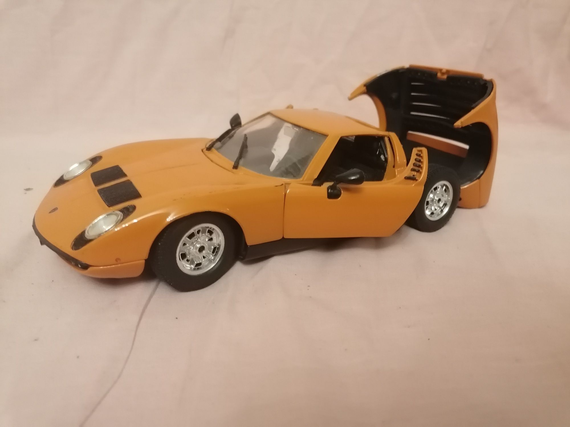 Lamborgini miura 1/18