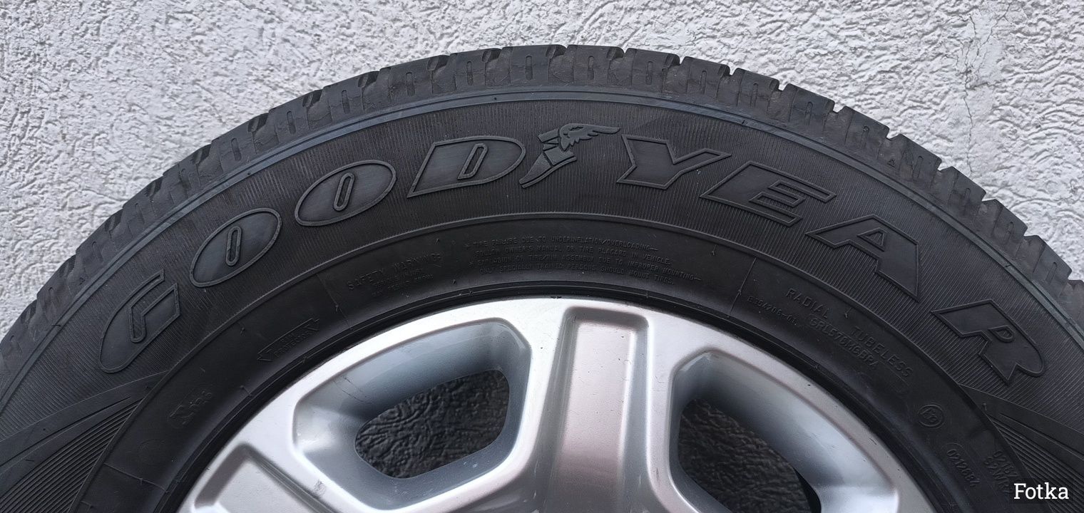 Ford Ranger  alufelgi R17 z oponami