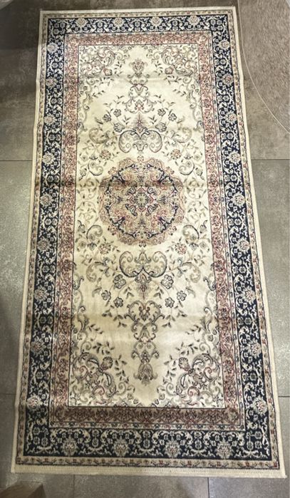 Dywanik/chodnik jasny lub granat