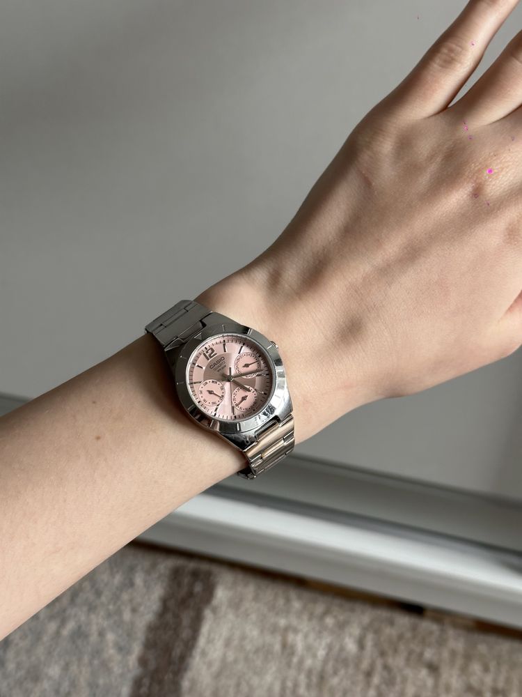 Часы Casio розовые Timeless Collection